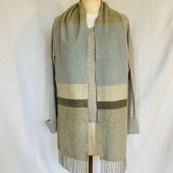 Nordstrom pure cashmere grey/blue fringed scarf unisex - Picture 2 of 4